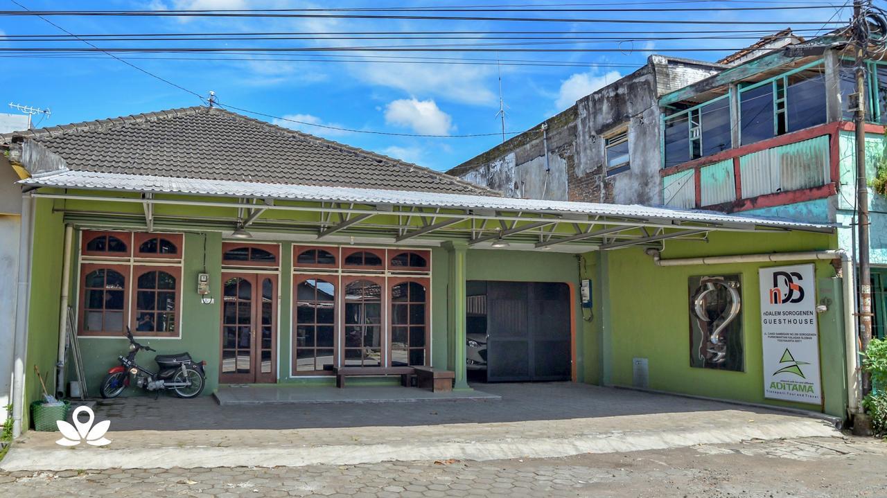 Ndalem Sorogenen Guesthouse Yogyakarta Exterior foto